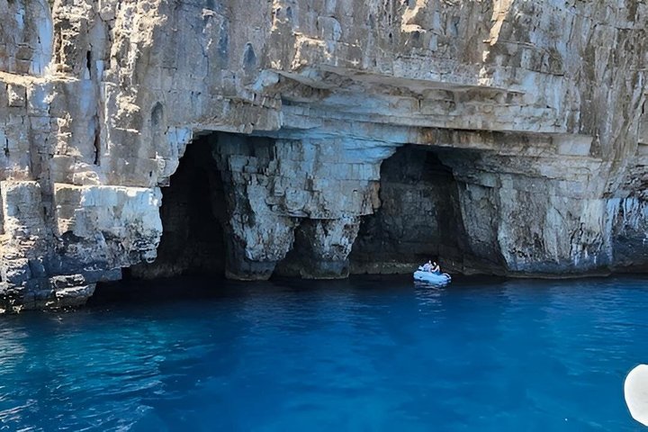 BLUE CAVE & 5 islands tour from Hvar