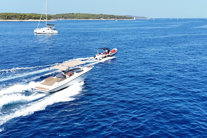 BLUE CAVE & 5 islands tour from Hvar