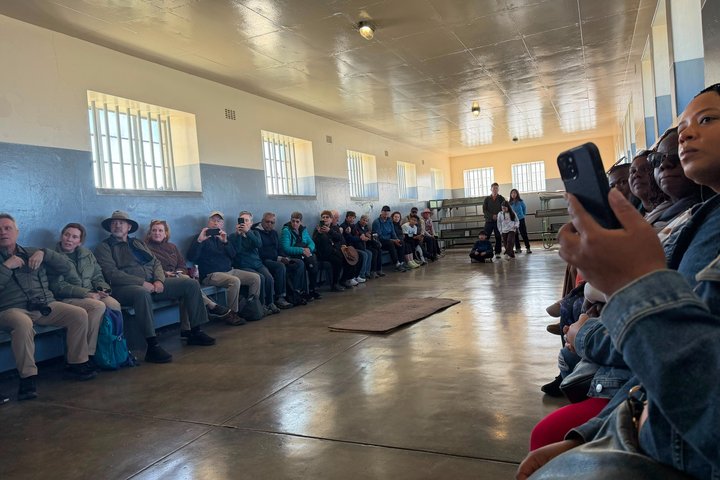 Robben Island Ferry Ticket &Guided Prison Tour with Pick-up& back
