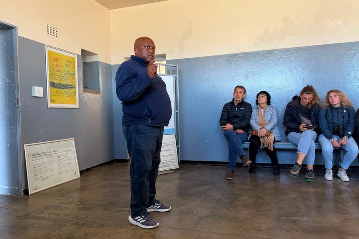 Robben Island Ferry Ticket &Guided Prison Tour with Pick-up& back