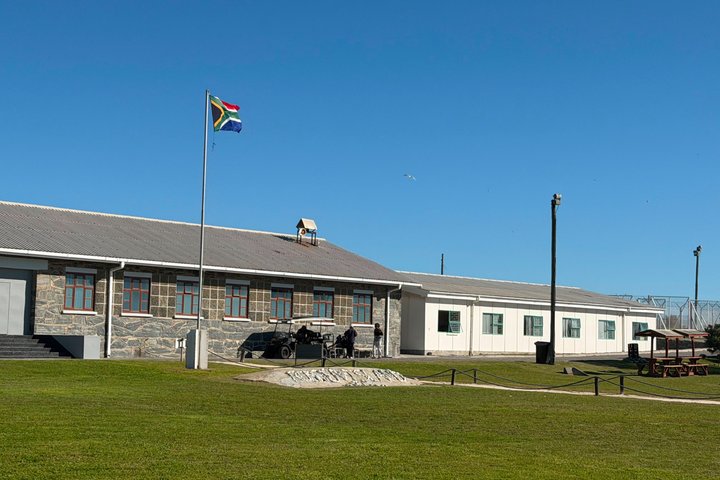 Robben Island Ferry Ticket &Guided Prison Tour with Pick-up& back