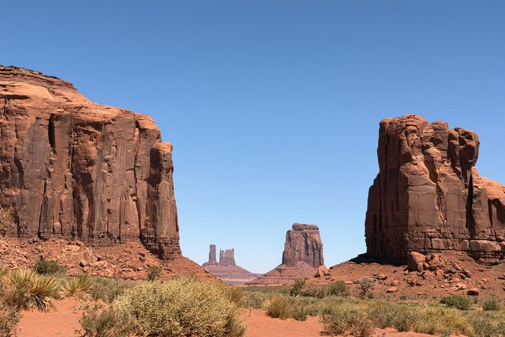 1.5 Hour Jeep Tour in Monument Valley