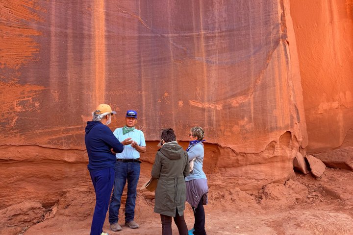 1.5 Hour Jeep Tour in Monument Valley