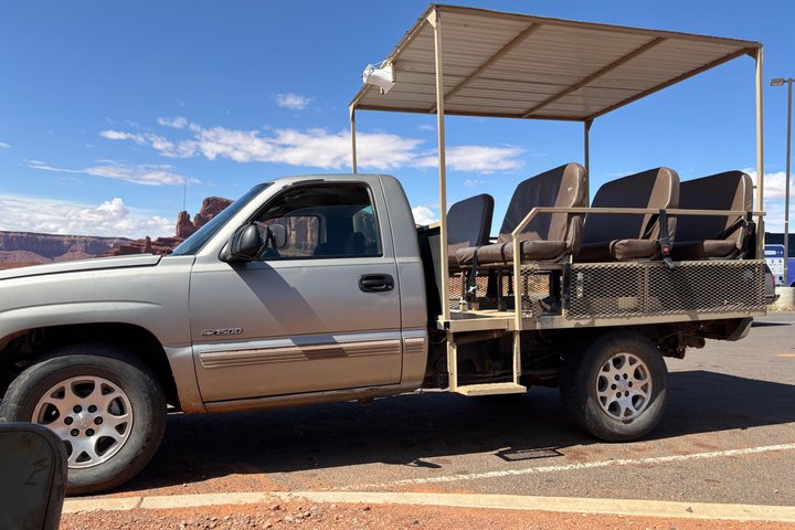 1.5 Hour Jeep Tour in Monument Valley
