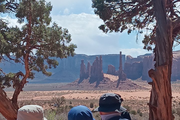 1.5 Hour Jeep Tour in Monument Valley