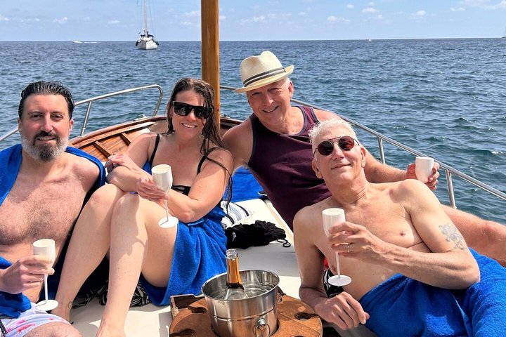 Private boat tour of Ischia and/or Procida