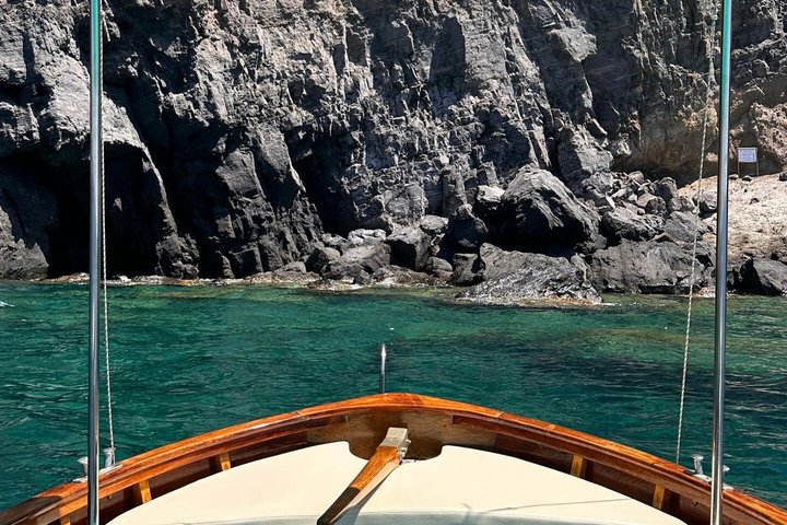 Private boat tour of Ischia and/or Procida