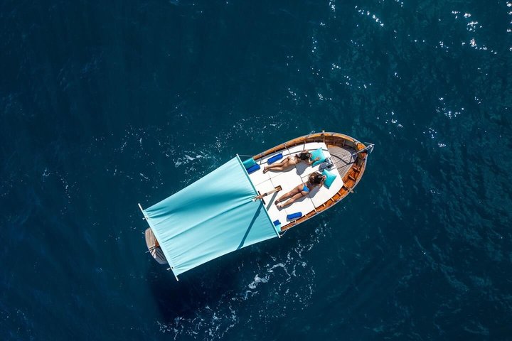 Private boat tour of Ischia and/or Procida