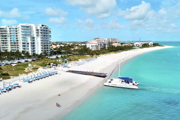 Half Day Snorkel from Providenciales with Visit to Half Moon Bay