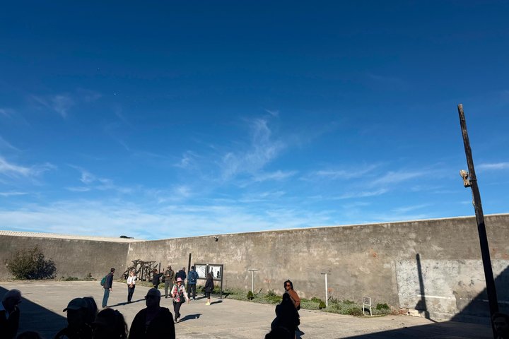 Robben Island Ferry Ticket &Guided Prison Tour with Pick-up& back