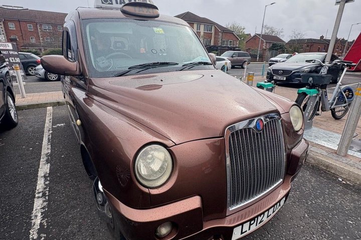 Belfast black taxi tour