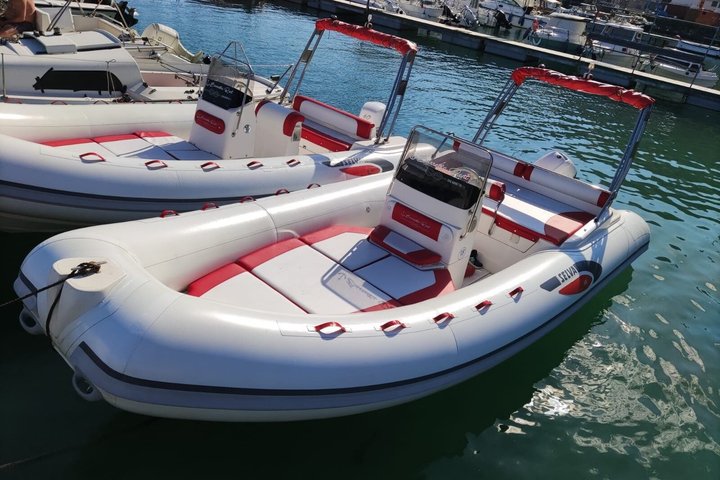 Private 40hp Boat Tour of the Amalfi Coast and Positano