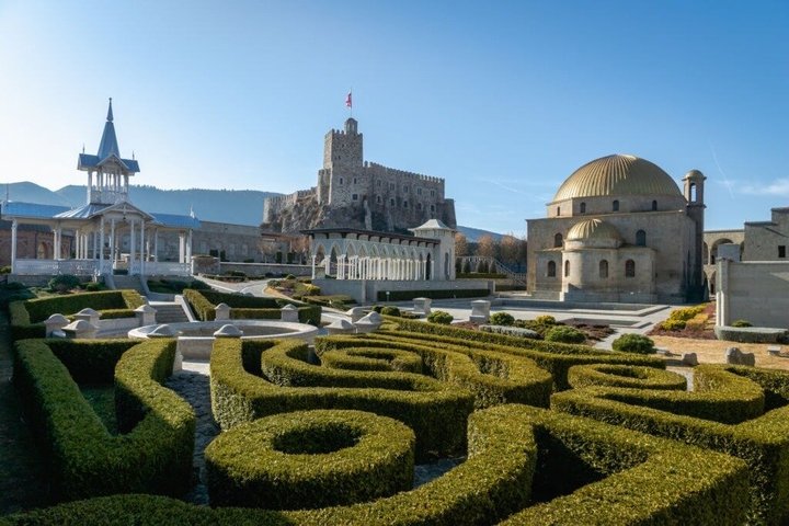 Private Day Trip to Borjomi and Rabati Castle