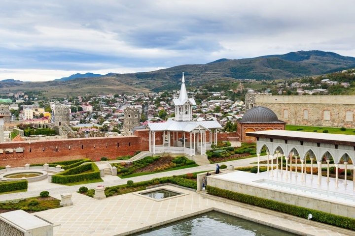 Private Day Trip to Borjomi and Rabati Castle