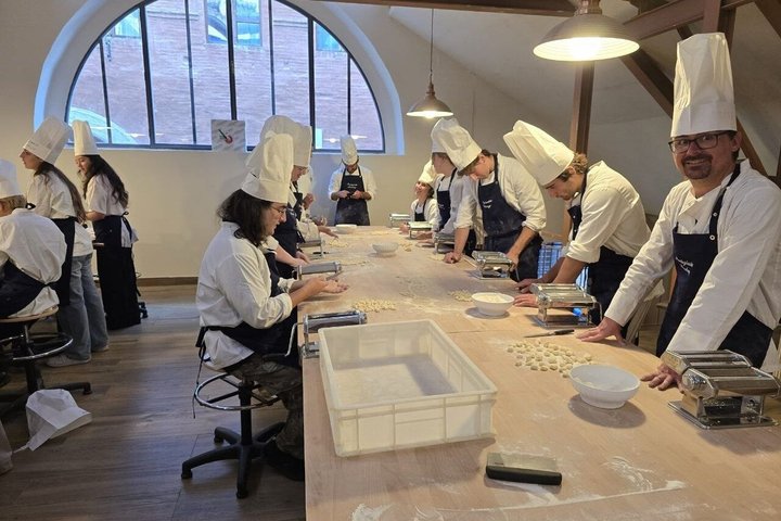 Tuscan, Italian, tiramisu cooking class and tasting 3 wines