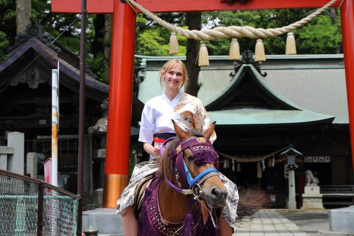 Horseback Archery Experience with Mt. Fuji Views