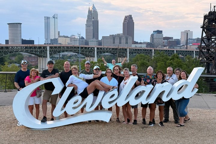Uncorked in The Land - Wine, Cocktails & City Views