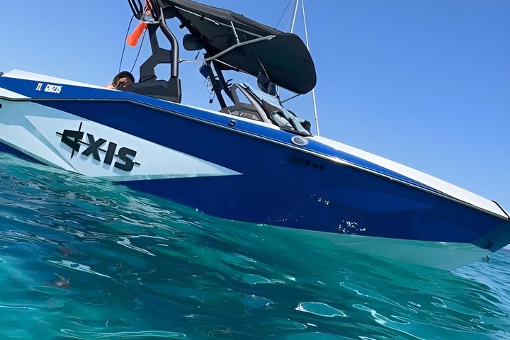 Private Wakesurf Wakeboard & Boat Experience Saint-Tropez