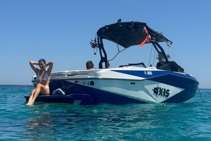 Private Wakesurf Wakeboard & Boat Experience Saint-Tropez