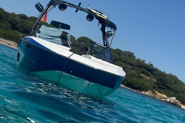 Private Wakesurf Wakeboard & Boat Experience Saint-Tropez