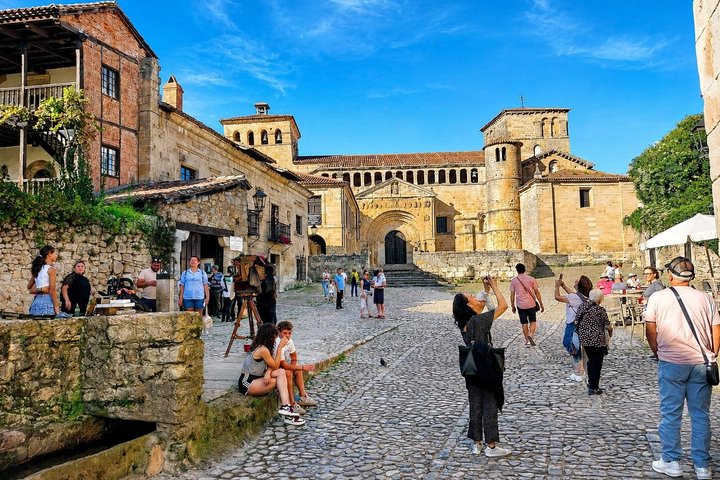 Santillana del Mar & Altamira Museum with tickets- small groups