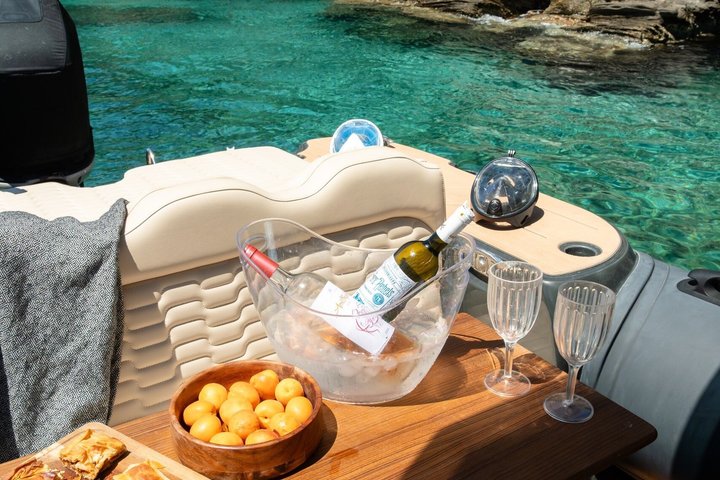 Andros: 4-Hour Cruise to Secluded Beaches (Food & Drinks Incl.)