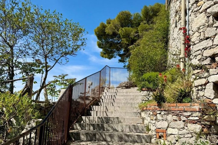 Taormina Castelmola : private cruise tour from Messina