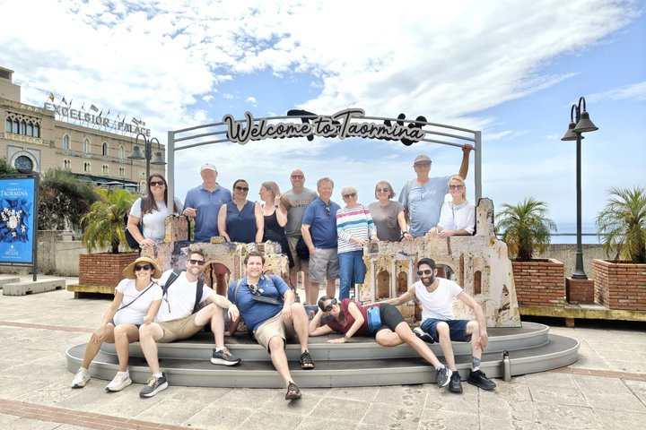 Taormina Castelmola : private cruise tour from Messina