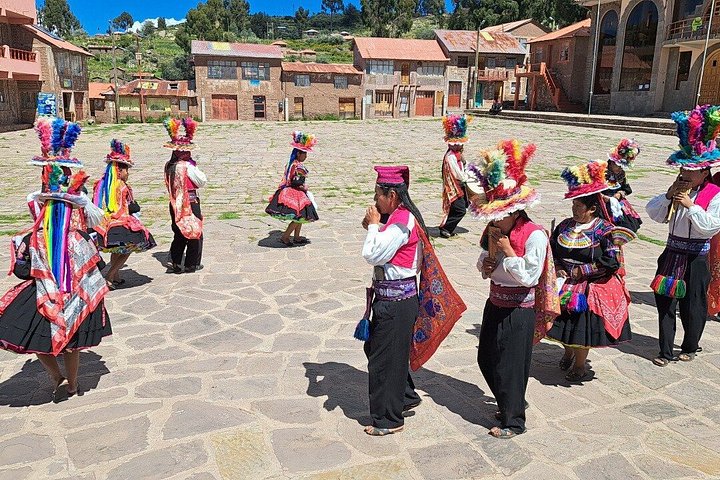 Uros and Taquile Speedboat Day Tour in Small Group