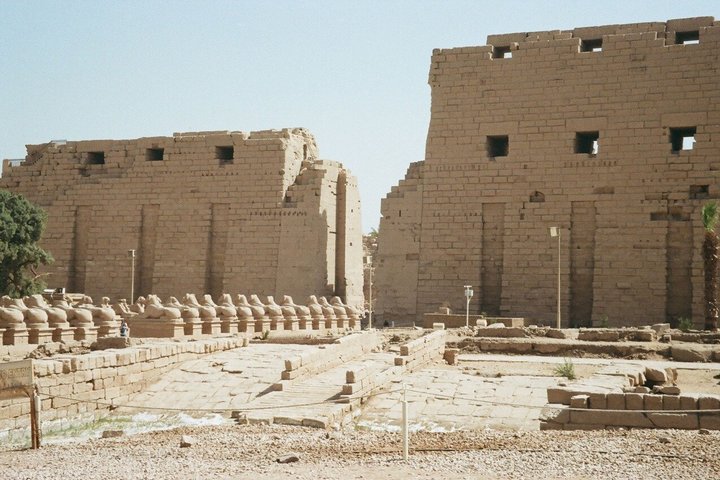 Hurghada: Luxor Valley of the Kings & Tutankhamun Tomb Trip