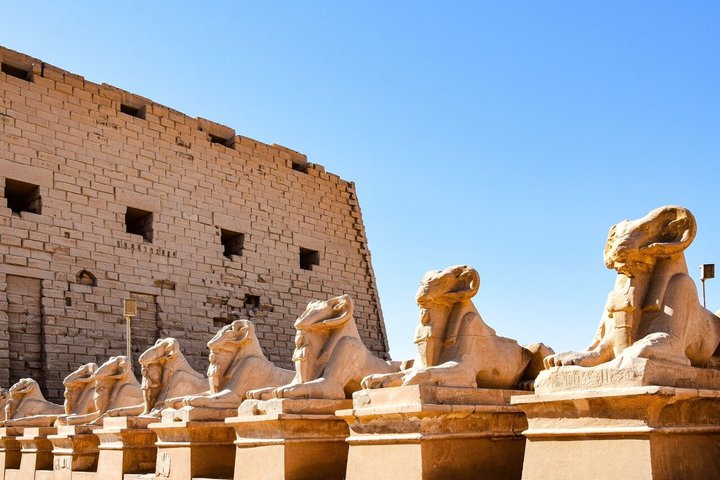 Hurghada: Luxor Valley of the Kings & Tutankhamun Tomb Trip