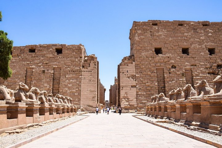 Hurghada: Luxor Valley of the Kings & Tutankhamun Tomb Trip
