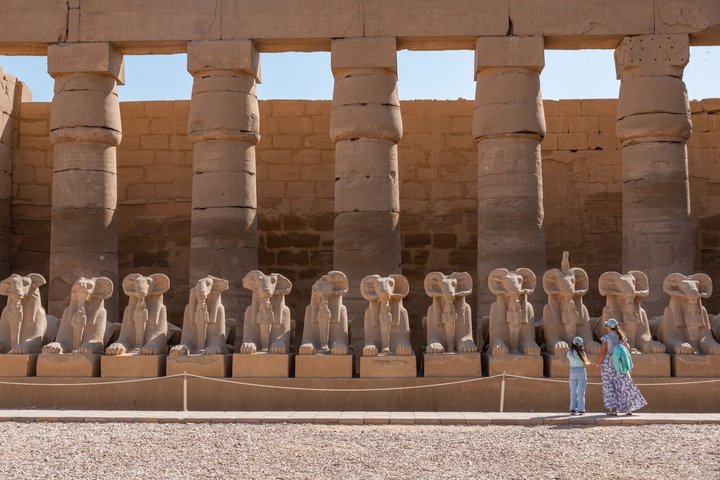 Hurghada: Luxor Valley of the Kings & Tutankhamun Tomb Trip