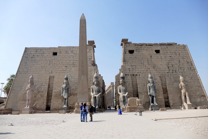 Hurghada: Luxor Valley of the Kings & Tutankhamun Tomb Trip