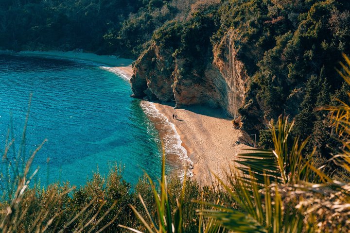 Tirana: Day Tour to Montenegro, Budva and Sveti Stefan