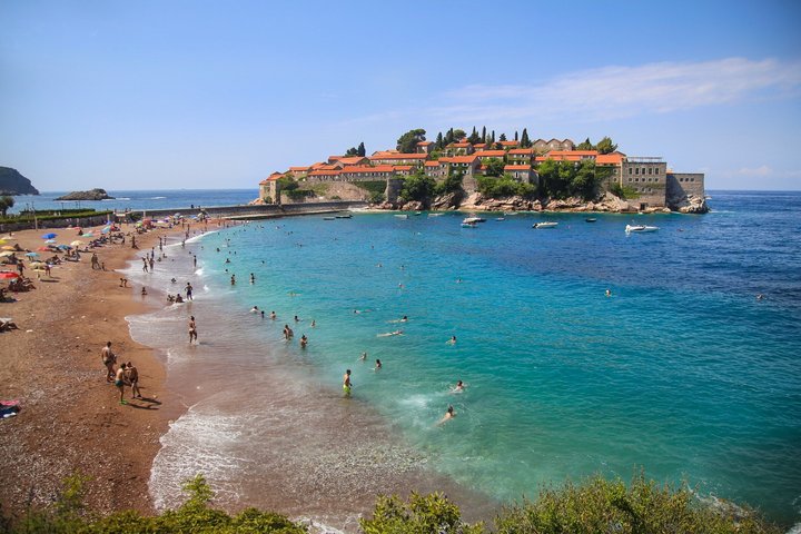 Tirana: Day Tour to Montenegro, Budva and Sveti Stefan
