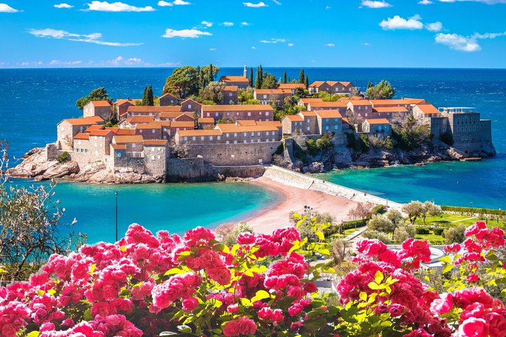 Tirana: Day Tour to Montenegro, Budva and Sveti Stefan