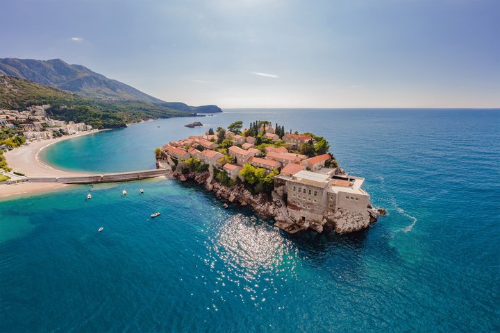 Tirana: Day Tour to Montenegro, Budva and Sveti Stefan