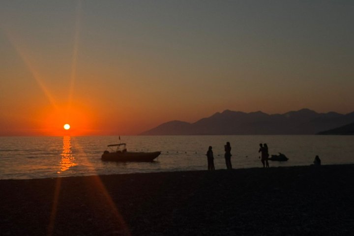 Sarandë: Small-Group Boat Tour with Surprise Extra Stop