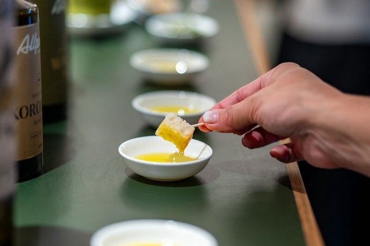 Waiheke Island Gourmet Food and Wine Tour