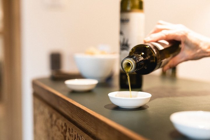 Waiheke Island Gourmet Food and Wine Tour