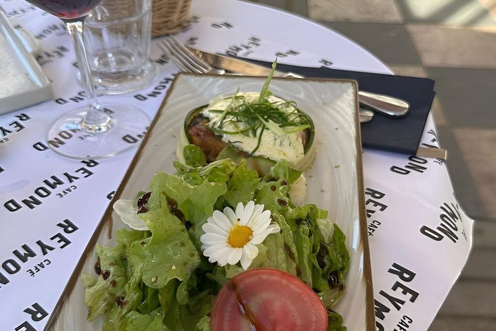 AVIGNON ESSENTIALS: A Food and Wine First Taste