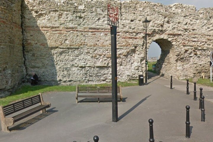 1066 Pevensey Castle and Surroundings Private Guided Tour