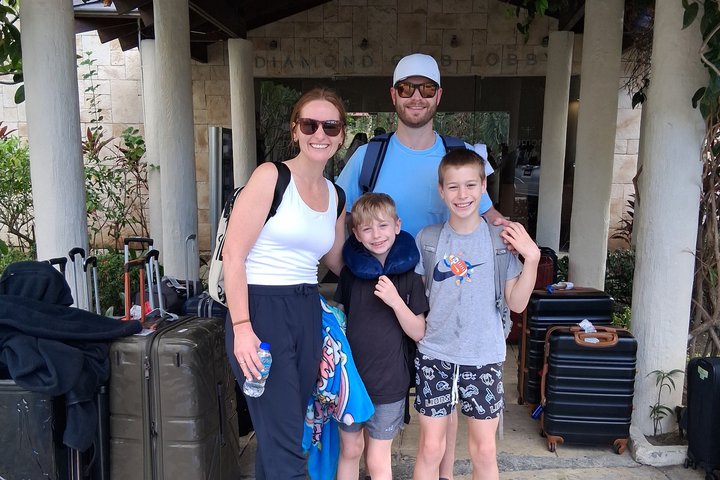 St. Lucia Airport Transfer from UVF to Any Hotel/Resort Private