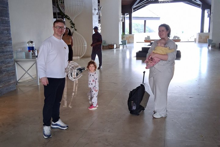St. Lucia Airport Transfer from UVF to Any Hotel/Resort Private