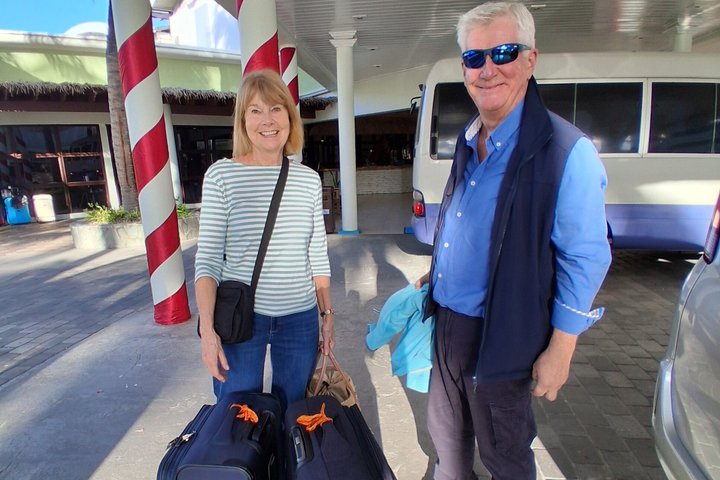 St. Lucia Airport Transfer from UVF to Any Hotel/Resort Private