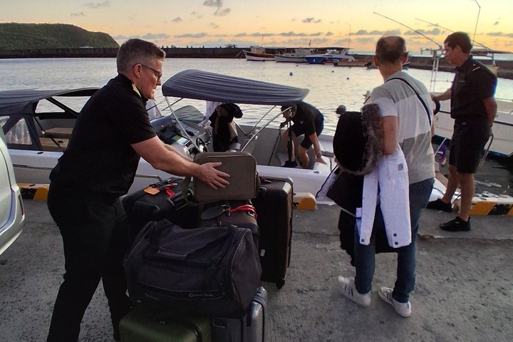 St. Lucia Airport Transfer from UVF to Any Hotel/Resort Private