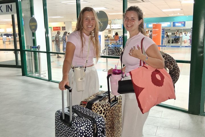 St. Lucia Airport Transfer from UVF to Any Hotel/Resort Private