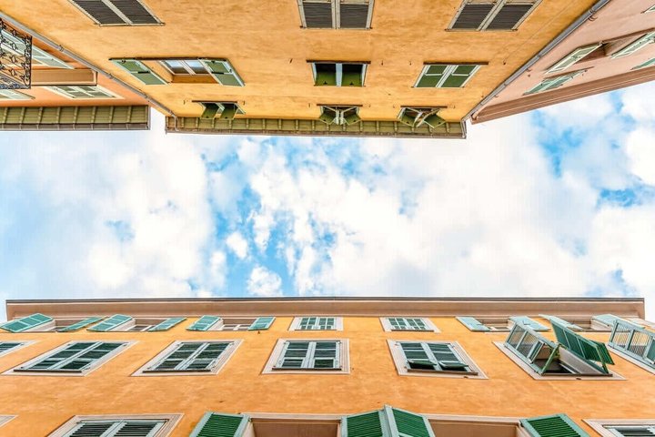 Hello Menton: Private 2-Hour Intro City Walk with Local Guide