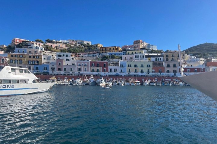 Boat Tour Ponza Palmarola